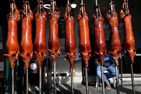 Uptick in La Loma lechon prices seen ahead of Noche Buena.